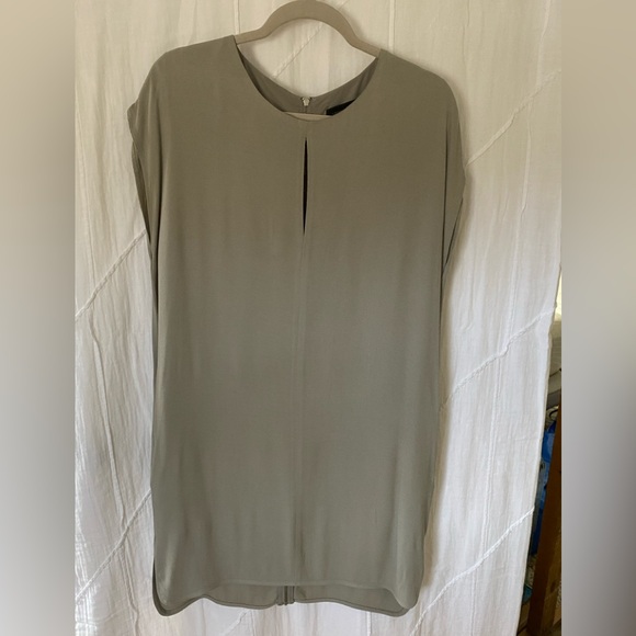 Storm & Marie Gray Shift Dress - Picture 1 of 5